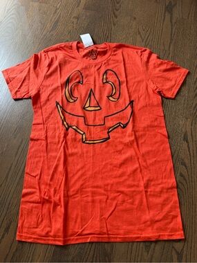 NWT Orange Jack-O'-Lantern Graphic Tee JEM collective size medium